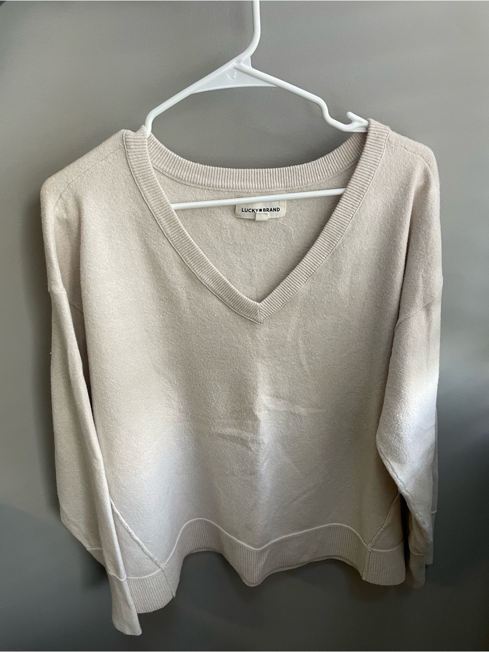 Lucky Brand Women's V-Neck Light Cream Sweater Size L